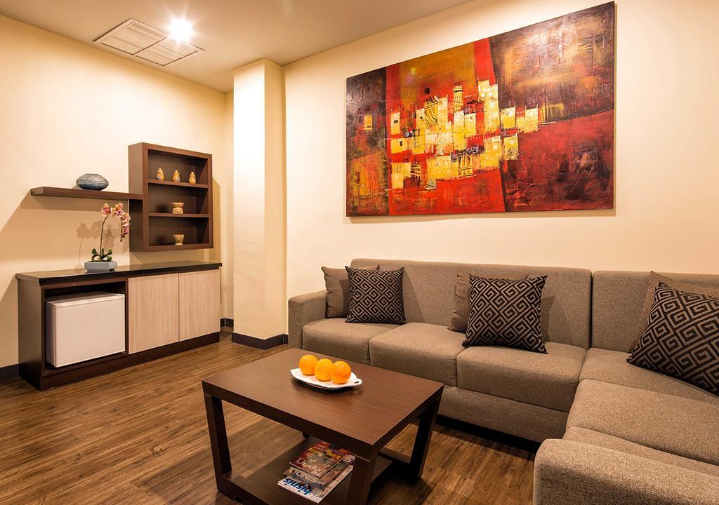 Hotel Verse Luxe Wahid Hasyim